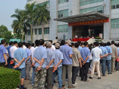 踐行安全生產(chǎn)標準，開展秋季消防演練